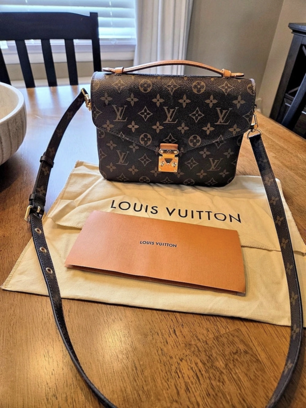 Louis Vuitton Pochette Metis Monogram M41465 Authentic With Receipt & Dust Bag